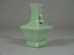 乾隆 A Qianlong Celadon Square Ruyi Handled Vase