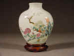 道光清代 Daoguang Famille Rose Wall Vase with Quail Decor