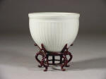 康熙 Kangxi white glazed ribbed cachepot